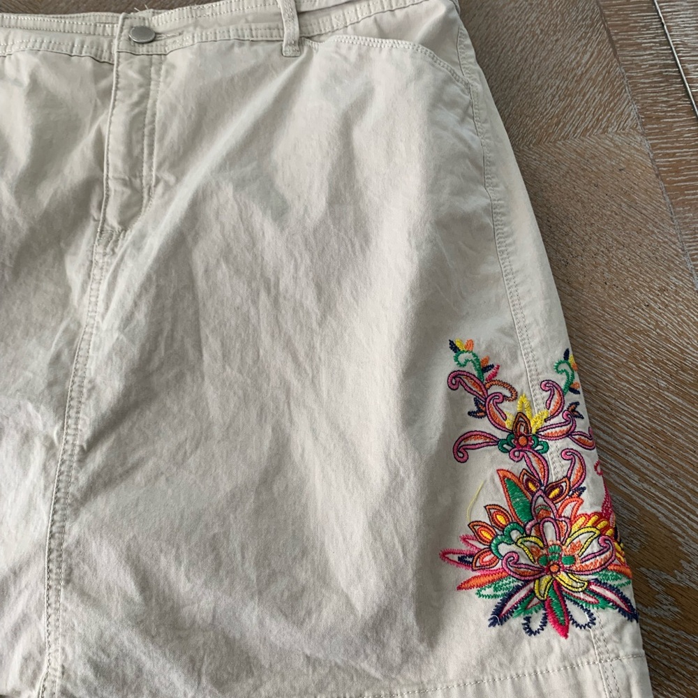 Croft & Barrow Classic Fit Skort Sz 14 Mini Beige Waist 34” Length 18” Pockets - Picture 3 of 6